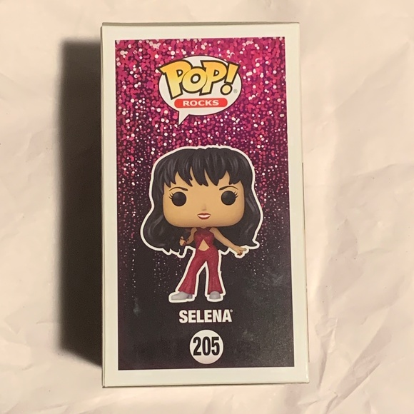 Selena Funko pop (NWT) - Picture 3 of 6